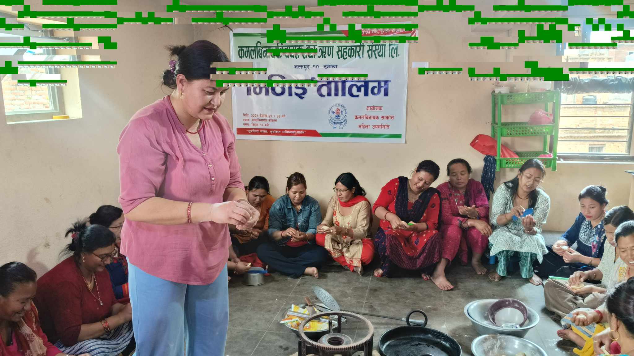 मिठाई तालिममा महिलाहरु रमाएपछि ....