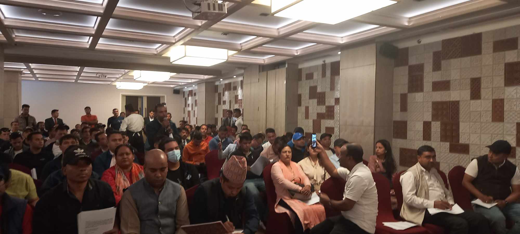 आफ्ना माग पुरा नगरे होटेल तथा पर्यटन श्रमिक आन्दोलनमा होमिने