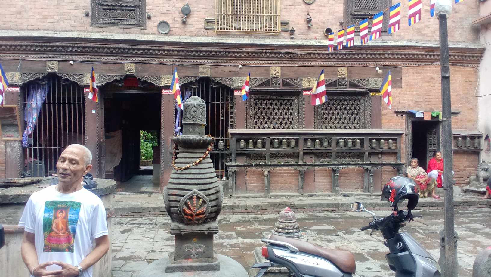 भक्तपुरमा निकालियो मैनबती पदयात्रा (तस्वीरहरु छन्) 