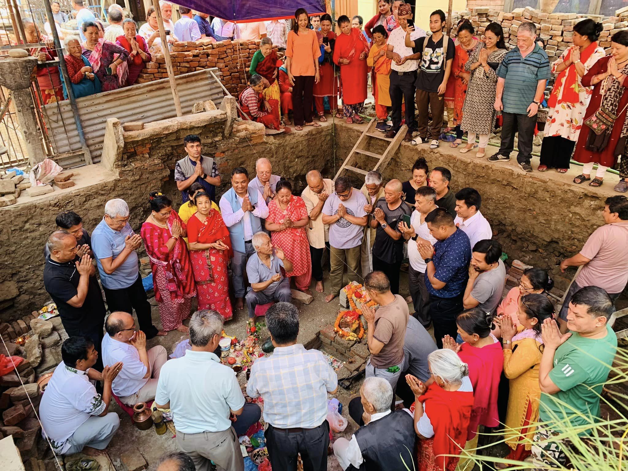 पाँंच सय ६० वर्ष पुरानो लोकेश्वर मन्दिर पुनर्निर्माण सुरु 