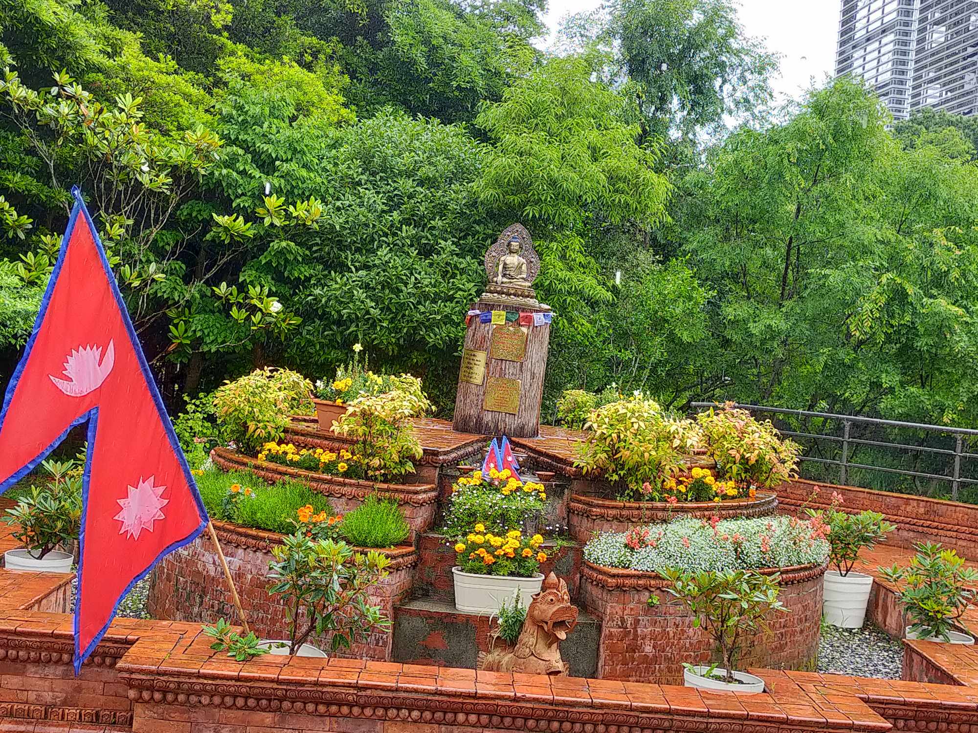 तस्वीरहरुमा जापानको नेवा बगैंचा र नेवा पार्क 