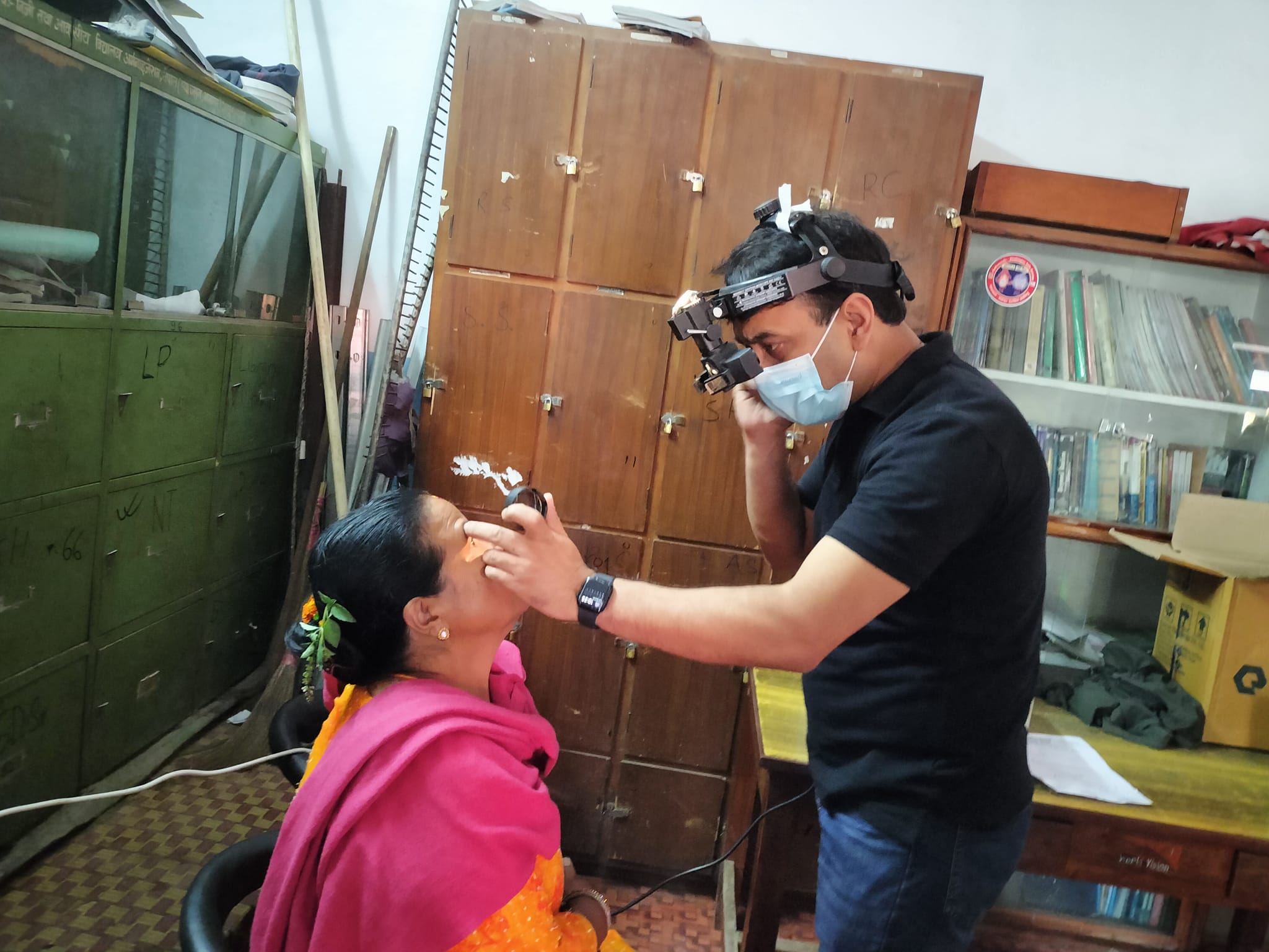 ३ सय २७ ले गरे आँखा परीक्षण