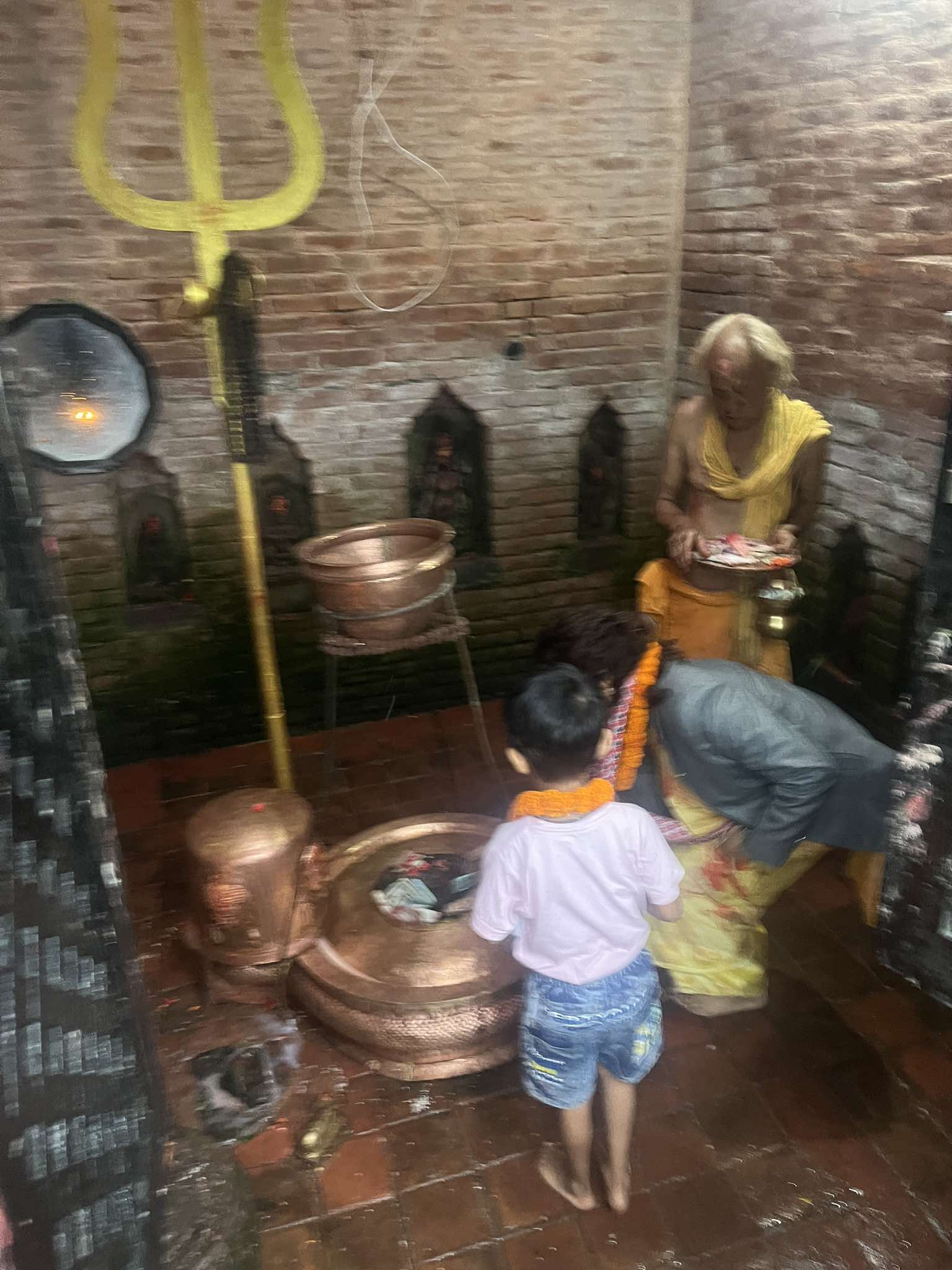 झौलेख ज्योर्तिलिंगेश्वर महादेव मन्दिरमा लागेको मेला तस्वीरहरुमा 