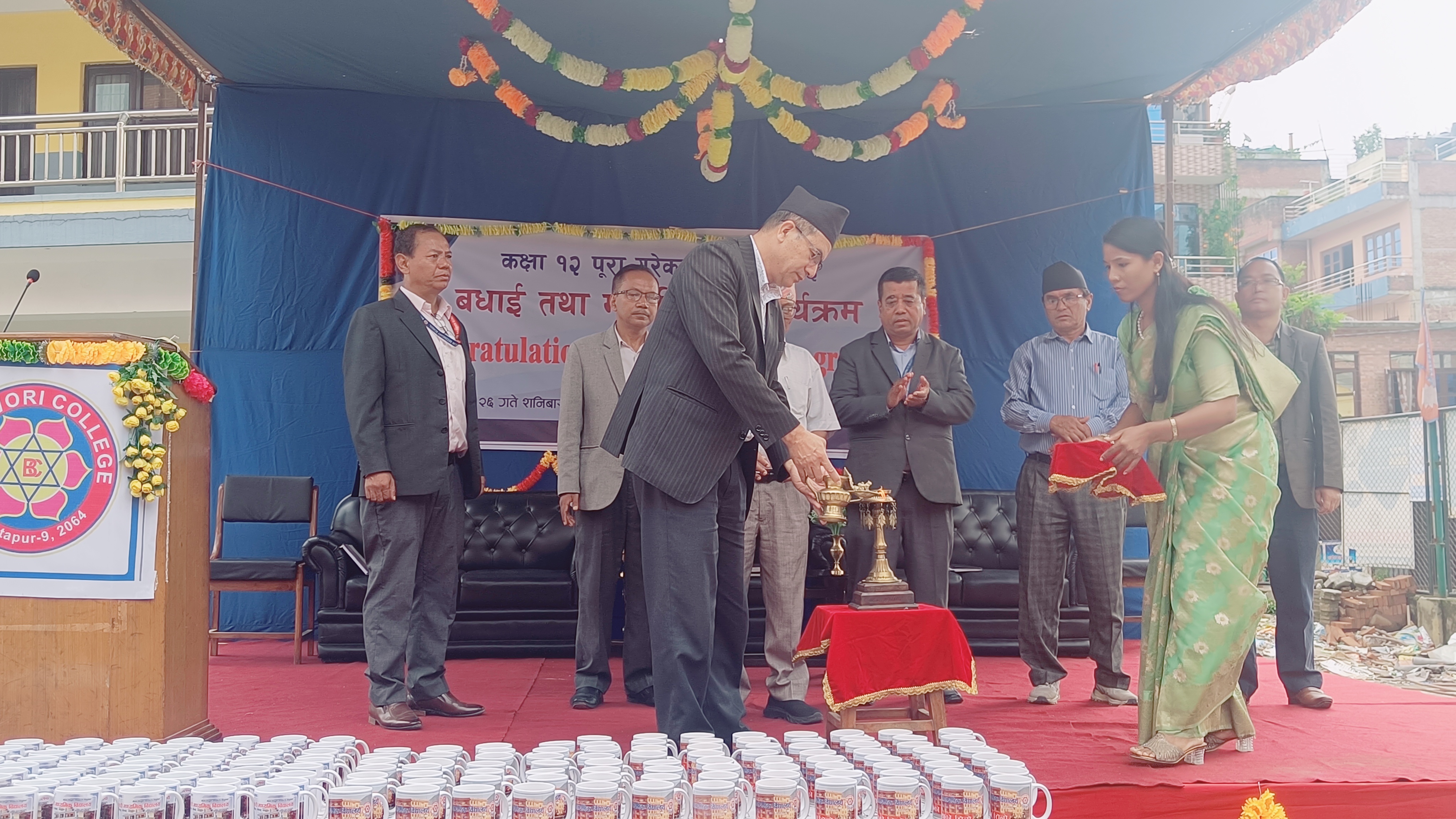 वागीश्वरीमा १२ पूरा गरेका विद्यार्थीलाई दिइयो बधाई तथा मार्ग निर्देशन