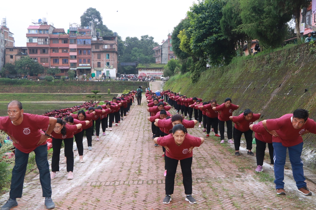 भाजुपोखरी परिसरमा बृहत छिकोङ खेल प्रदर्शन