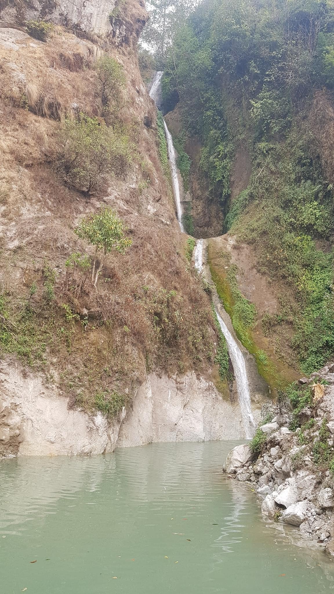 तीनतले झरना जानु भयो त ? (तस्वीरहरुसहित)   