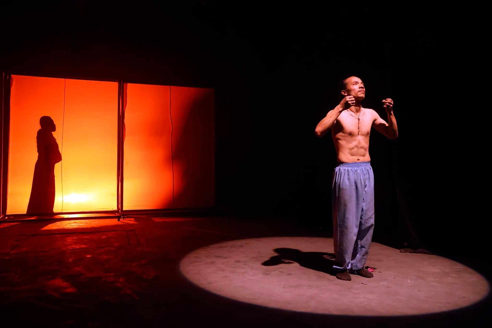 फुर्सदमा हुनुहुन्छ ? मण्डला थिएटर थापागाउँं जानुहोस् 