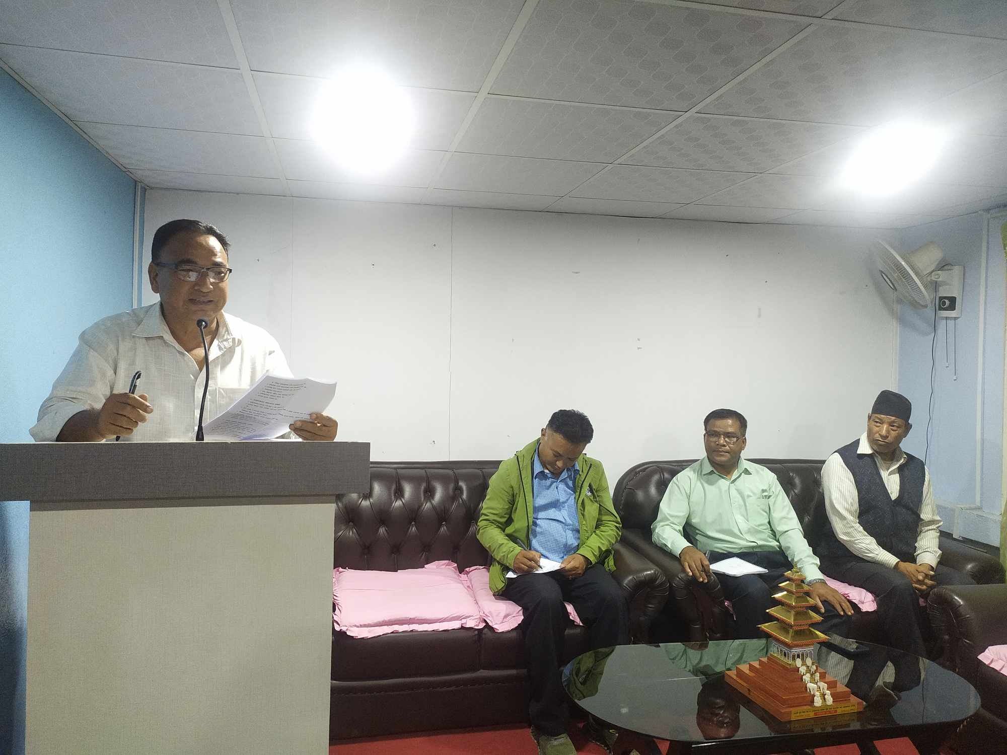 अरुले गर्छ भनेर जिम्मेवार पन्छिन नहुने