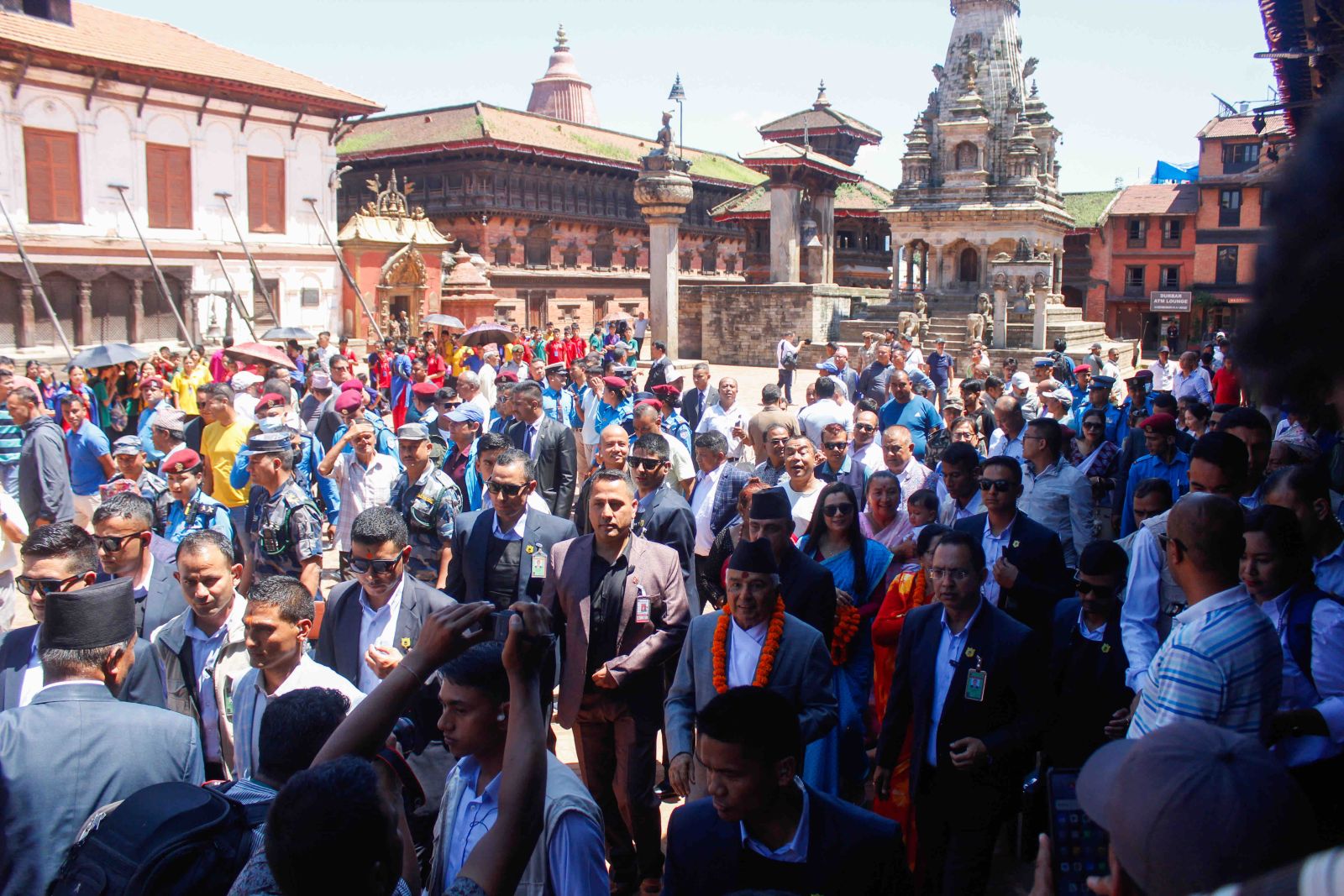 राष्ट्रपतिलाई लासिवाको स्वागत ः मेयर उपमेयर अनुपस्थित