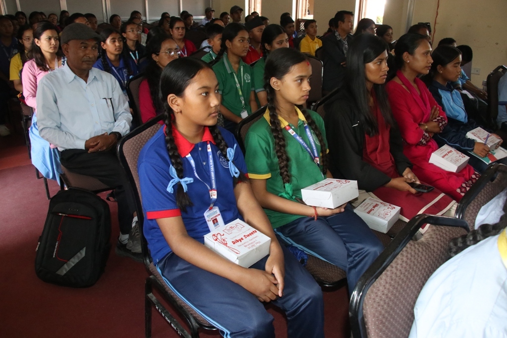 विद्यार्थीले पुस्तकालयमा गई अध्ययन गर्ने बानीको विकास गर्नुपर्ने