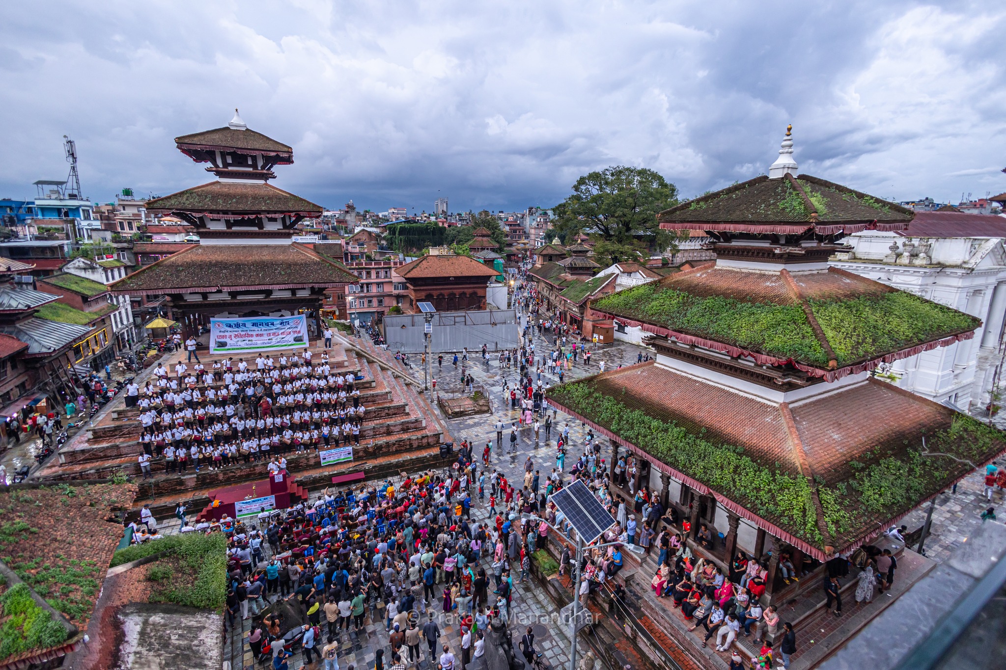 सयौं बाजा एउटै ताल, सयौं कलाकार एउटै चाल