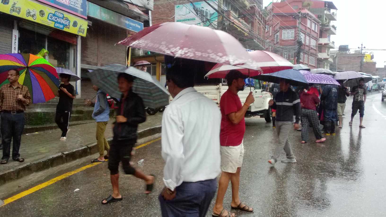 अविरल वर्षा ः भक्तपुरमा कता केके भयो ? (तस्वीरहरुसहित) 