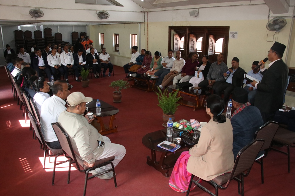 भक्तपुरका नयाँ प्रजिअ ः नगरपालिकाले गरयो स्वागत