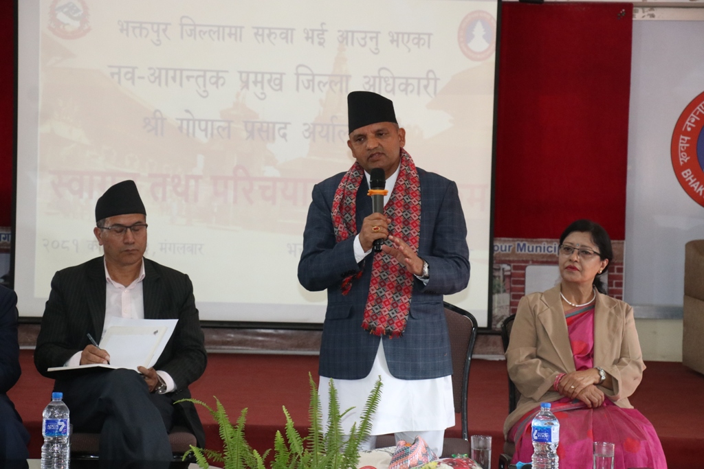 भक्तपुरका नयाँ प्रजिअ ः नगरपालिकाले गरयो स्वागत