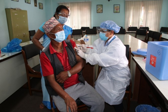 काठमाडौँ महानगर क्षेत्रभित्र दुई दिनमा १८ हजार पाँच सय बढीले लगाए खोप