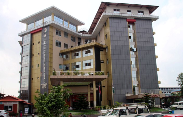 बिएन्डसीलाई सम्बन्धन ः निर्देशनलाई नै नियम मान्न प्रधानमन्त्रीको दबाब, आयोगले मानेन