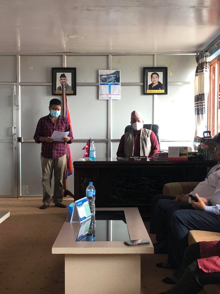 नेपाली कांग्रेस सूर्यविनायकले बुझाए नगरप्रमुख बासुदेव थापालाई ज्ञापनपत्र