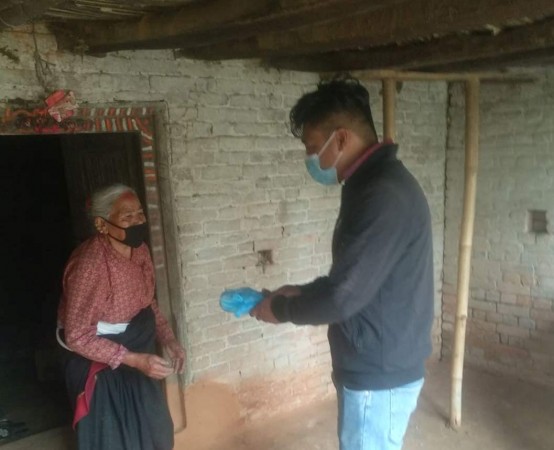 ताथलीका युवाद्धारा ‘मास्क, साबुन र सेनिटाइजर’ अभियान