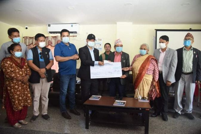 बाढीग्रस्त क्षेत्र मेलम्चीमा, तीन पालिकालाई तीन करोड सहयोग हस्तान्तरण 