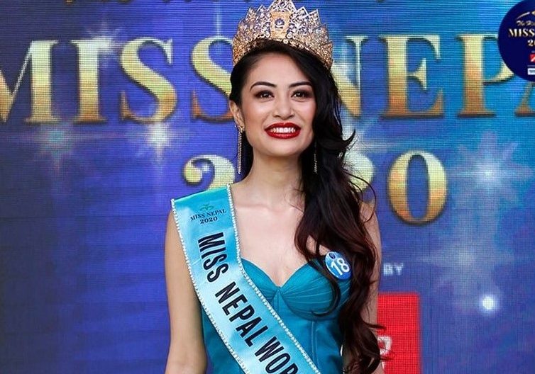 मिस नेपाल श्रेष्ठले धादिङमा बनाउदैँ झोलुङ्गे पुल