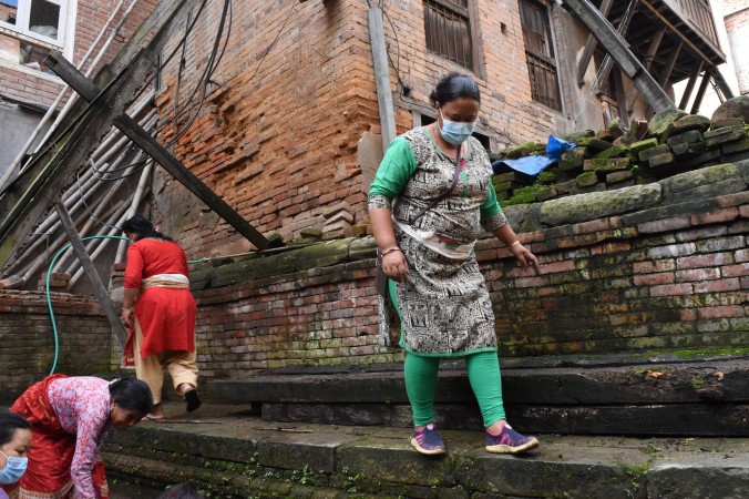 महिलाले गरे हाकुफल्चाको सरसफाई