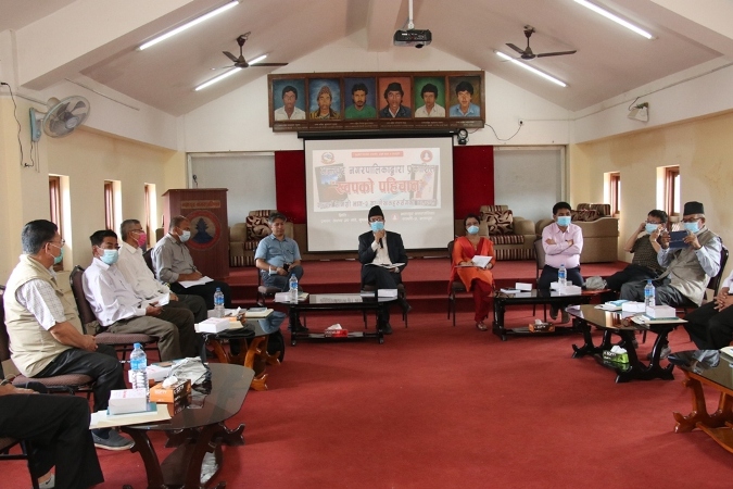 स्थानीय पाठ्यक्रम सन्दर्भ सामाग्री ‘ख्वपको पहिचान भाग २’का लेखकहरूसँग छलफल