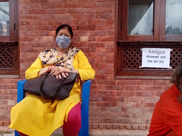 एन्टीजेन परीक्षणमा ढिलाई ः बृद्धबृद्धालाई सास्ती