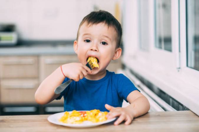 बच्चाहरूको शारीरिक र मानसिक स्वास्थ्यको लागि यी चीजहरूको सेवन गराउनु