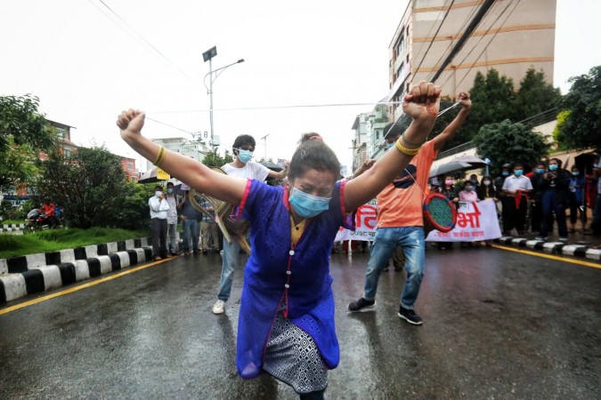 माधव नेपाल समूहले गरे पिपल्स भोलेन्टियरको घोषणा