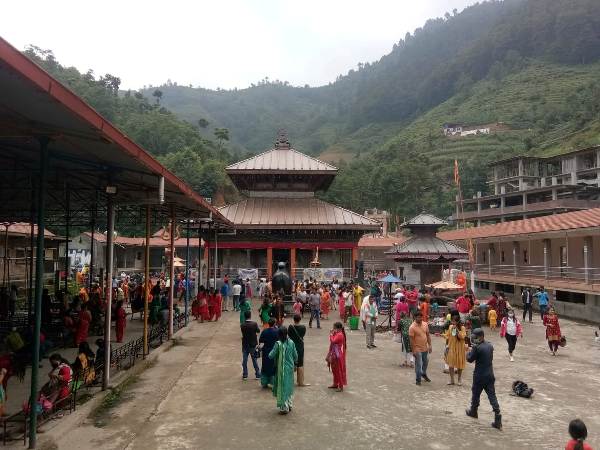 सर्वसाधारणका लागि बन्द भक्तपुरको डोलेश्वर मन्दिर