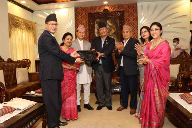 कार्यकालको अन्तिम समयमा प्रधानसेनापति थापाले किन भेटे नगर प्रमुखहरुलाई ?