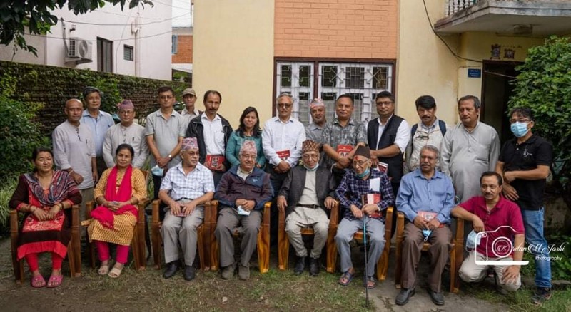 ईतिहासविद जोशीज्यु कदमः अभिनव मेरा अनुभूति लोकार्पण