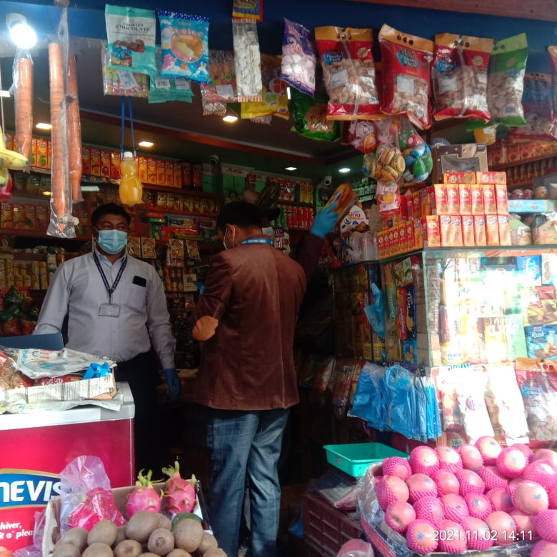 जगातीका मिठाई तथा फलफुल पसलहरुको अनुगमन
