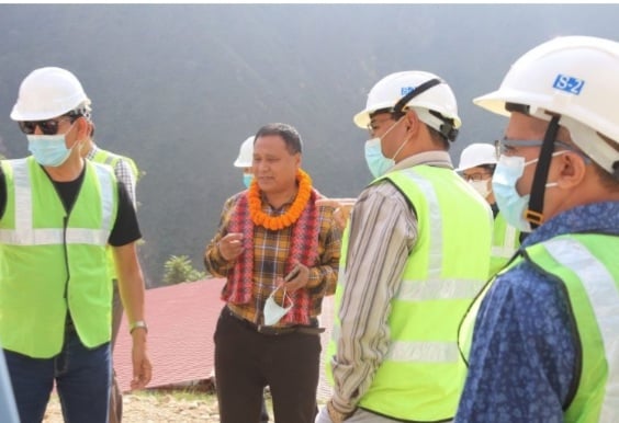 तनहुँ जलविद्युतको निरीक्षण गर्दै कुलमानले भने,’जागिर खाने होइन परिणाम दिने काम गर्नुस्