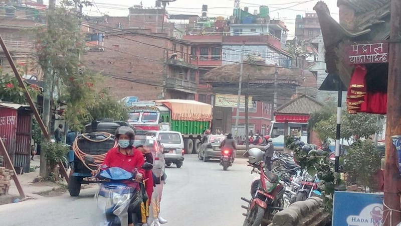 भक्तपुरमा  दैनिक  ठाउँठाउँमा जाम, सर्वसाधारण हैरान