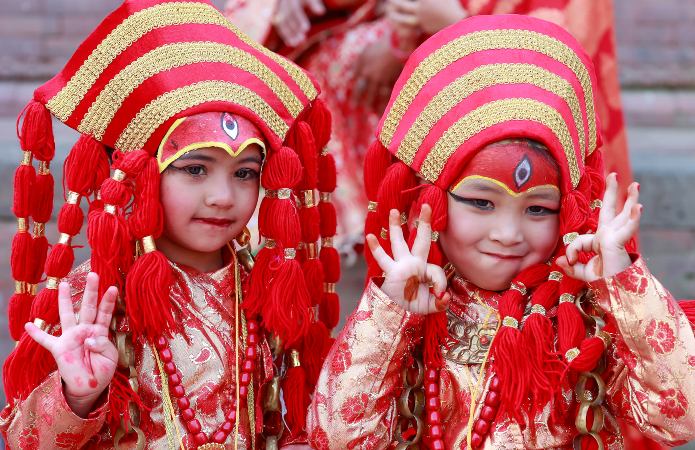 नारीलाई सम्मान गर्ने चलनको प्रचार गर्न १०८ कन्यापूजाको आयोजना 