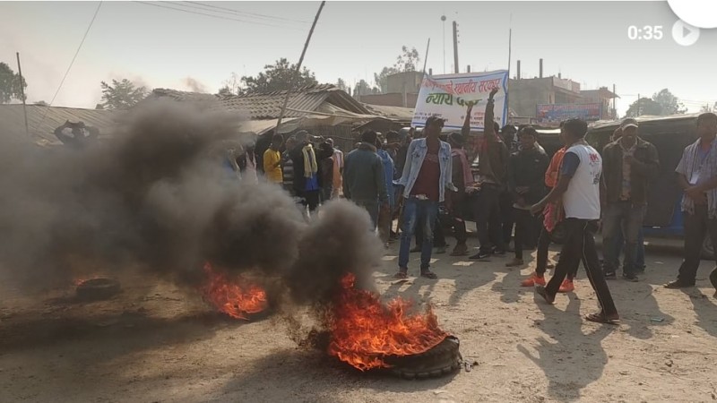 स्थानीय सरकारसंग न्याय माग्दै सयौं अटो चालकहरु आन्दोलित 
