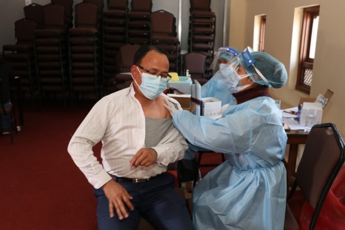 भक्तपुरमा कोभिडविरुद्धको बुस्टर डोज खोप दिन सुरु 