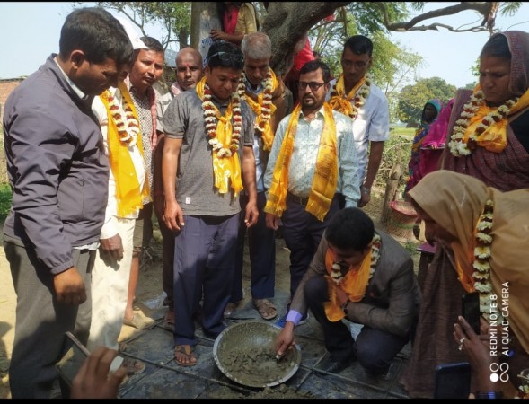 आर.सि.सी पक्की सडक ढलान उद्घाटन