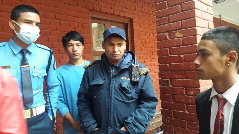 ख्वपको विद्यार्थीले चलाएको स्कुटरको ठक्करबाट बागीश्वरीकी विद्यार्थी घाइते