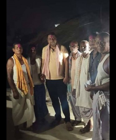 चुनावको मुखमा एमालेमा पहिरो 