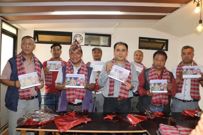 भक्तपुर विद्युतीय सामग्री व्यवसायीद्धारा शुभकामना आदान प्रदान तथा क्यालेण्डर विमोचन
