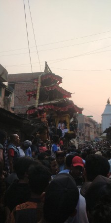 को हुन् भैलखले च्यापिएको ती व्यक्ति ?