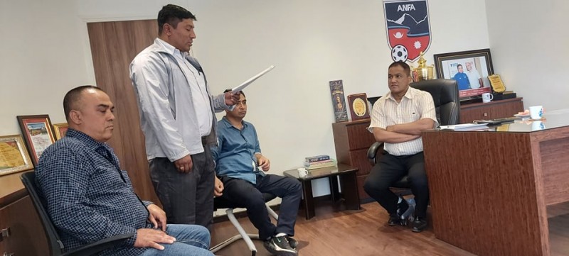 भक्तपुर फुटबल संघको निर्वाचन रोक्न बुझाइयो ज्ञापनपत्र