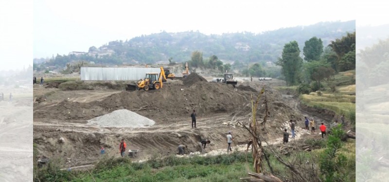 छालिगमा खोला मासेर प्लानिङको लागि सडक निर्माण, यसका लागि वडाले नै बजेट विनियोजन 
