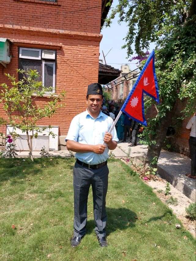 बनेपा बनाउन २२ औ पटकमा पास गरेको सरकारी जागिर छोडेर उम्मेदबार