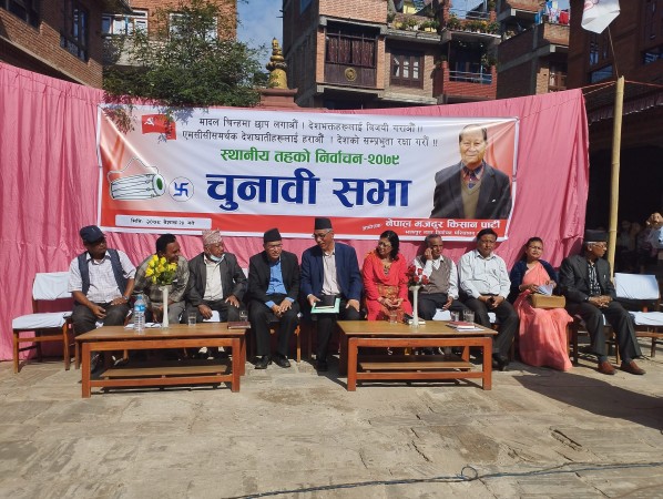 विनोदले नचाए व्यासीबासीहरुलाई