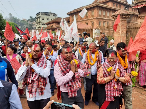 भक्तपुर ८ को निक्लियो विजय जुलुश 