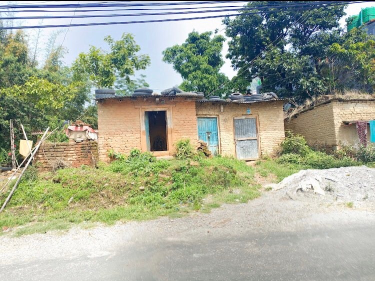 पुननिर्माण हुन सकेन पुरानो मन्दिर