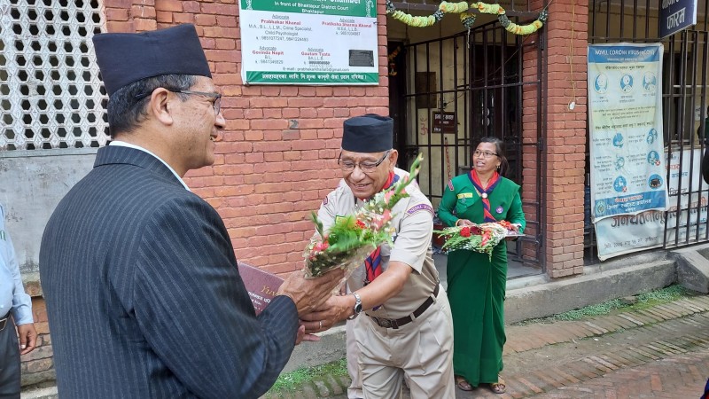 स्काउटद्वारा भक्तपुर नगर प्रमुख र उपप्रमुखलाई बधाई